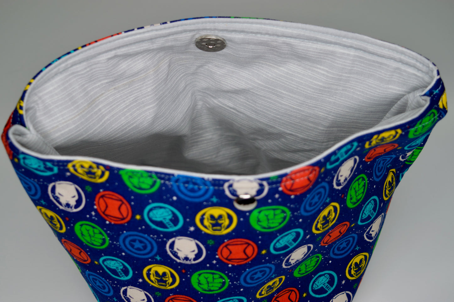 Marvel / Gray and White Stripes Small Snap Pouch