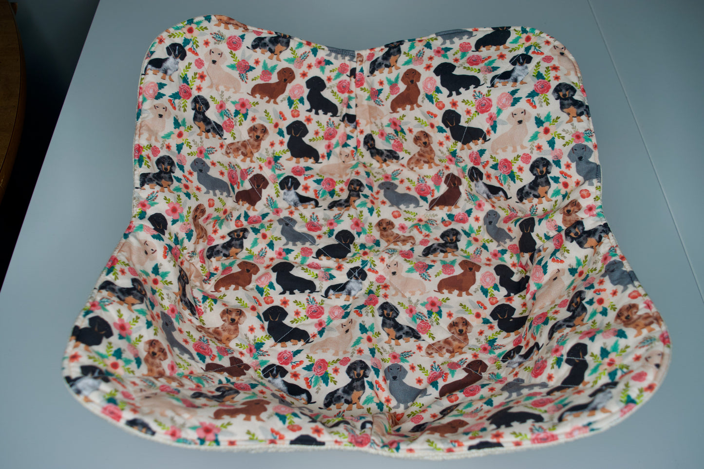 Weenie Dogs / Tan Vines Jumbo Bowl Cozy