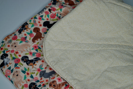 Weenie Dogs / Tan Vines Jumbo Bowl Cozy