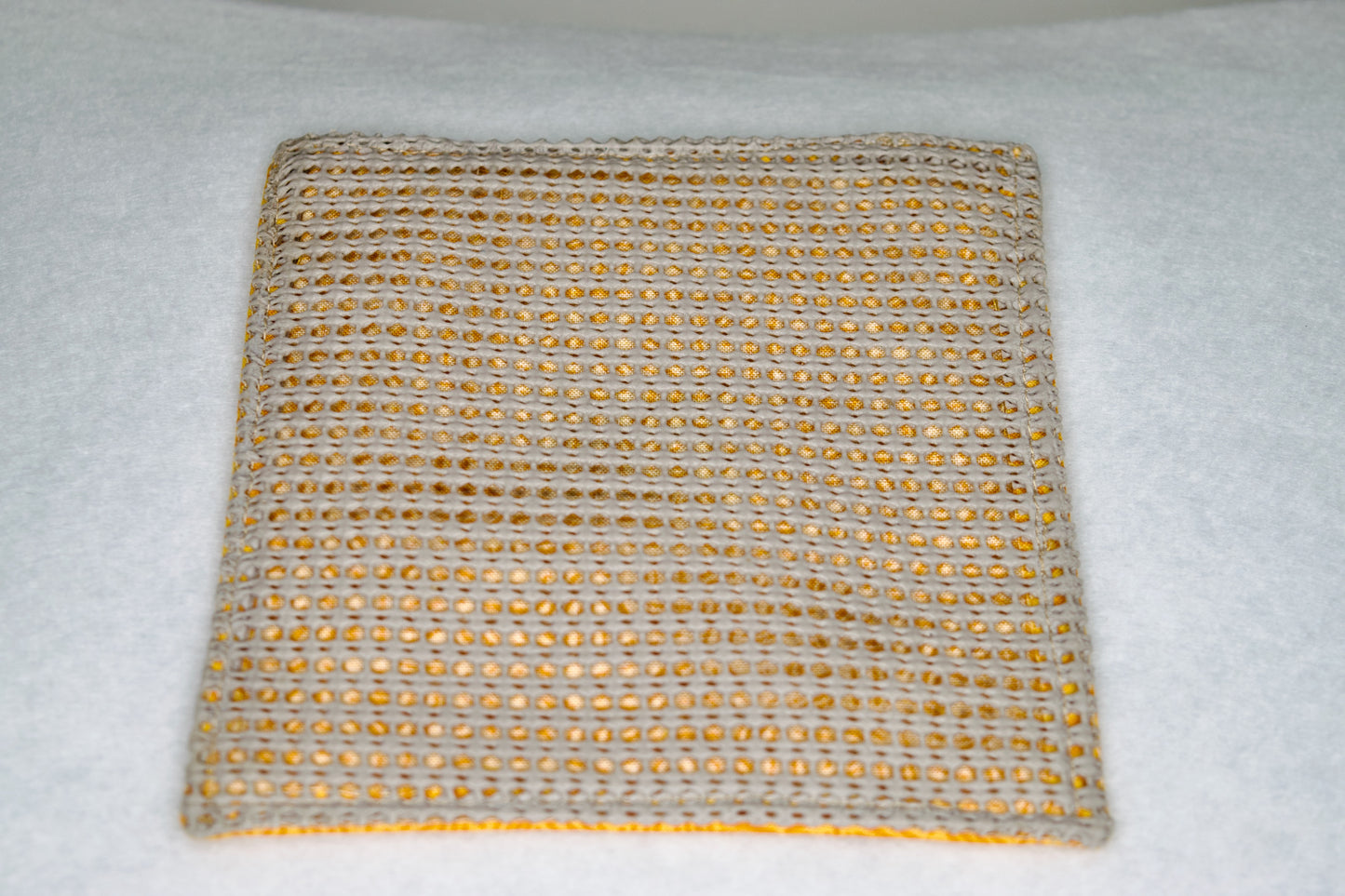 Gold Lines Lid Gripper