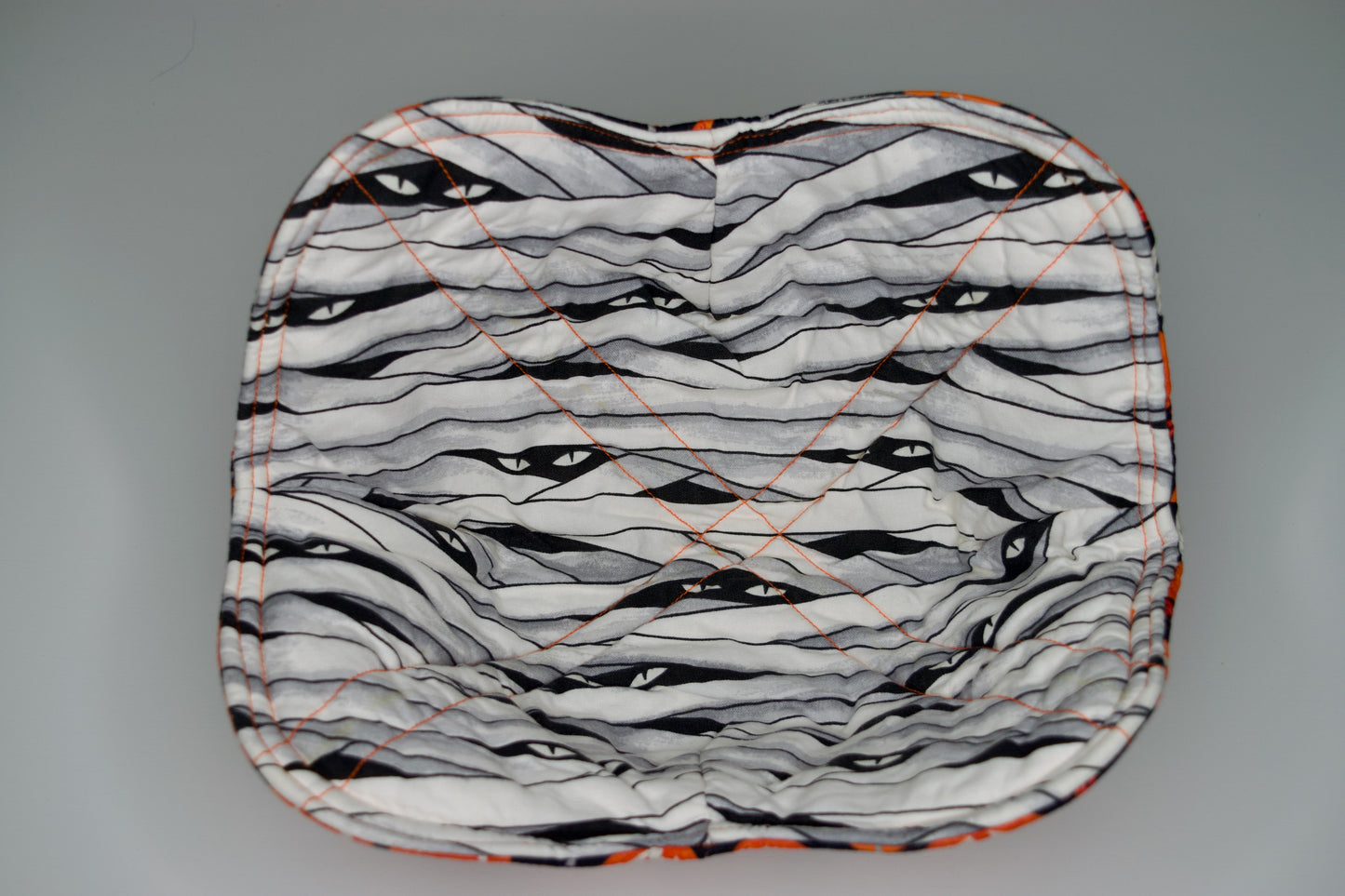 Mummy / Pumpkins and Ghosts Large Bowl Cozy