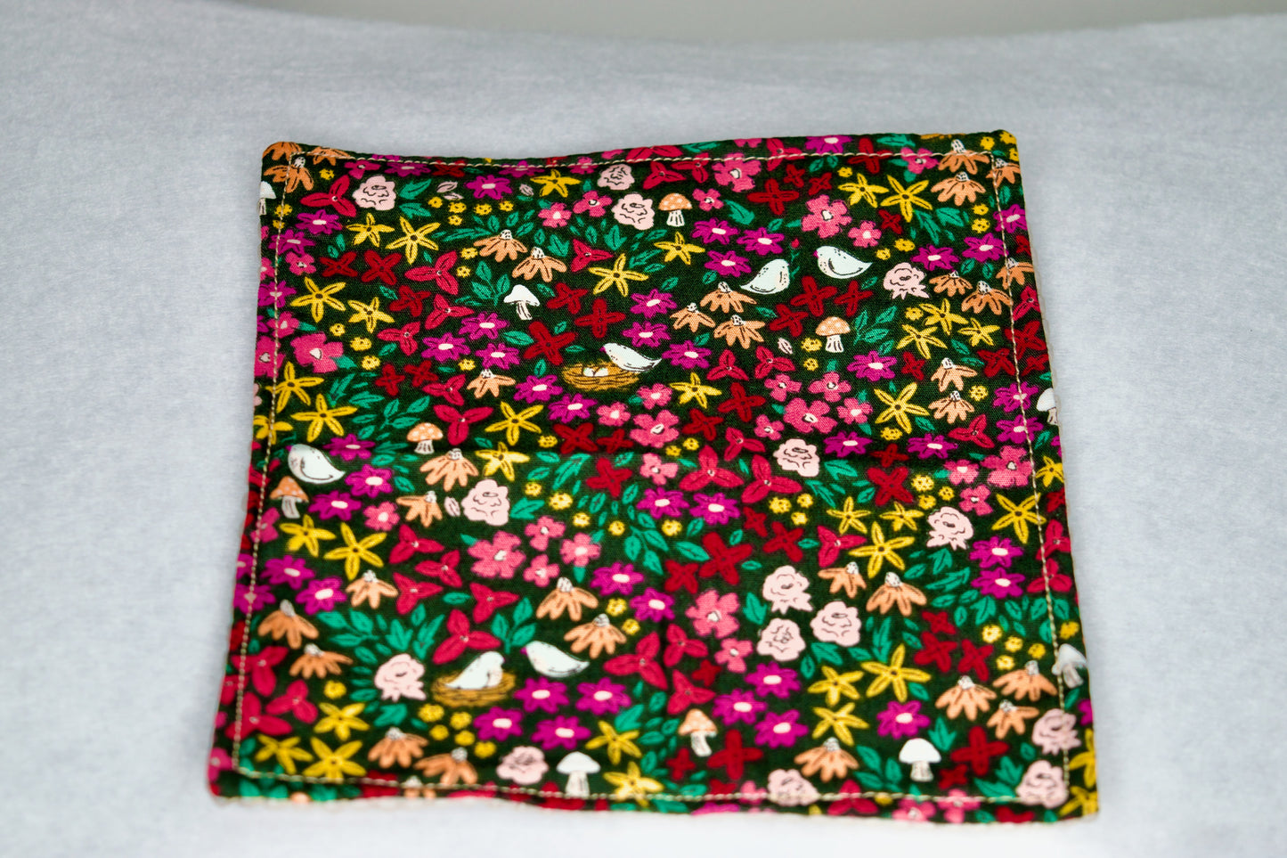 Flowers with Mushrooms and Birds Lid Gripper