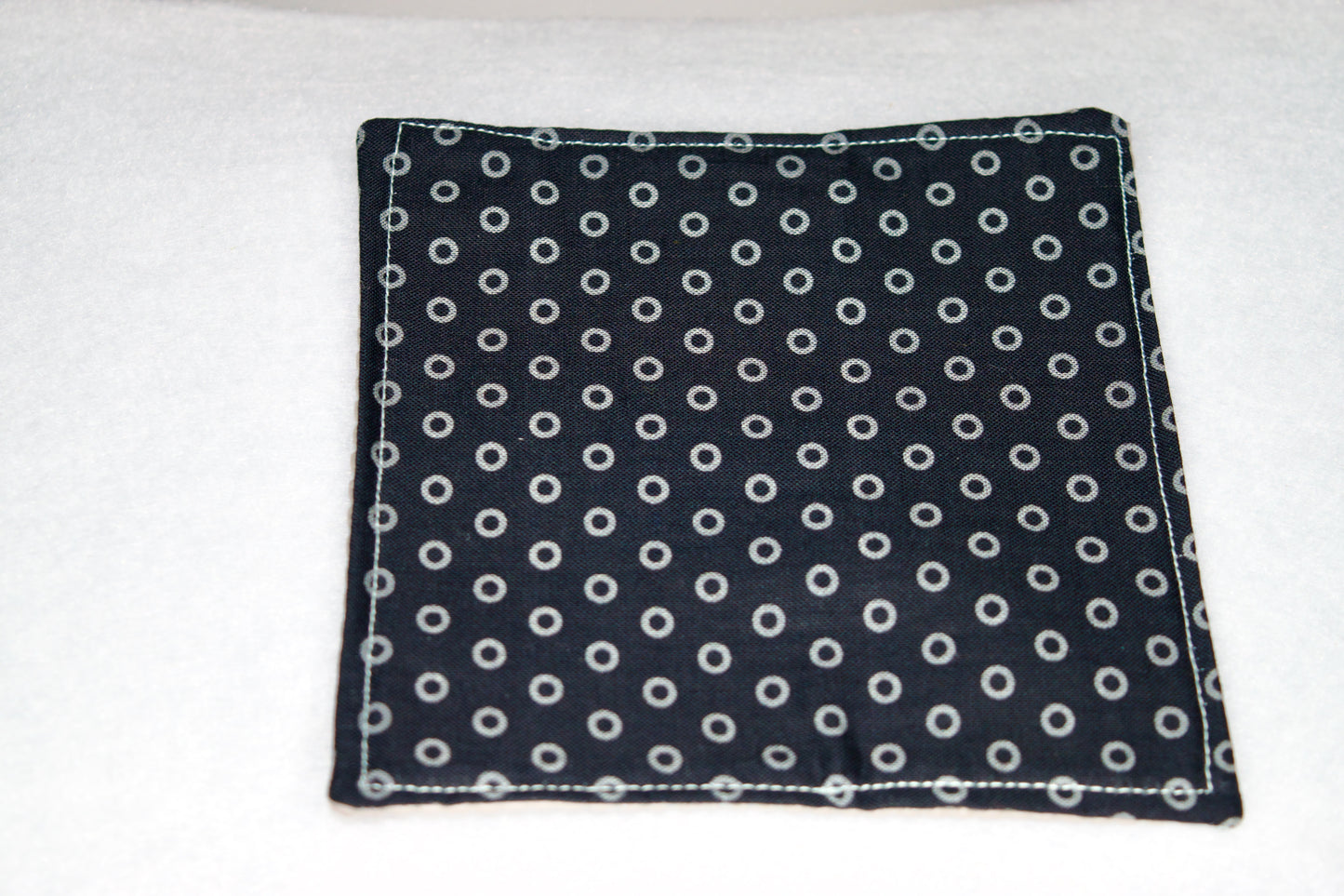 Black and Gray Circles Lid Gripper