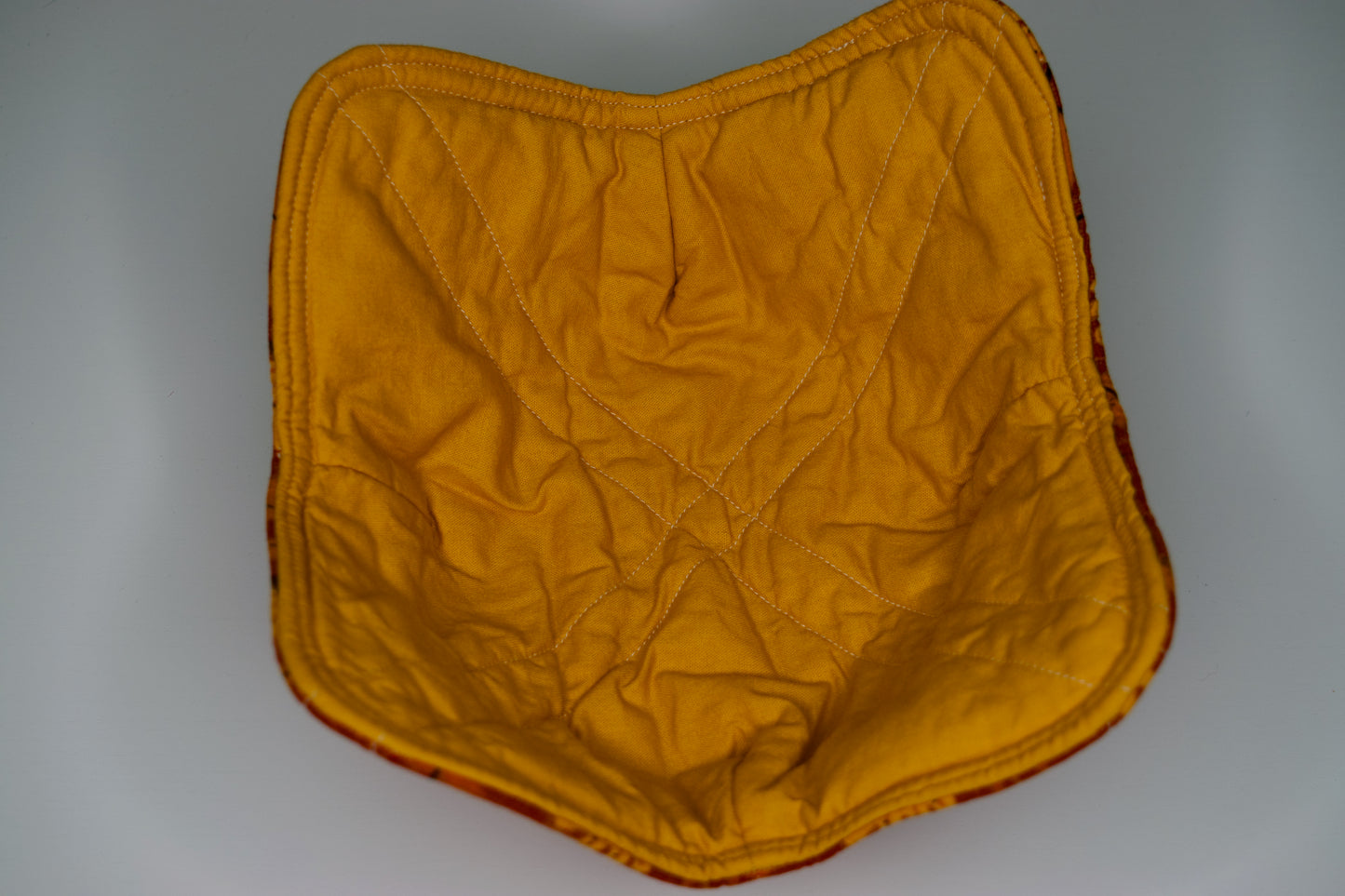 Leaves and Acorns / Gold Medium Bowl Cozy