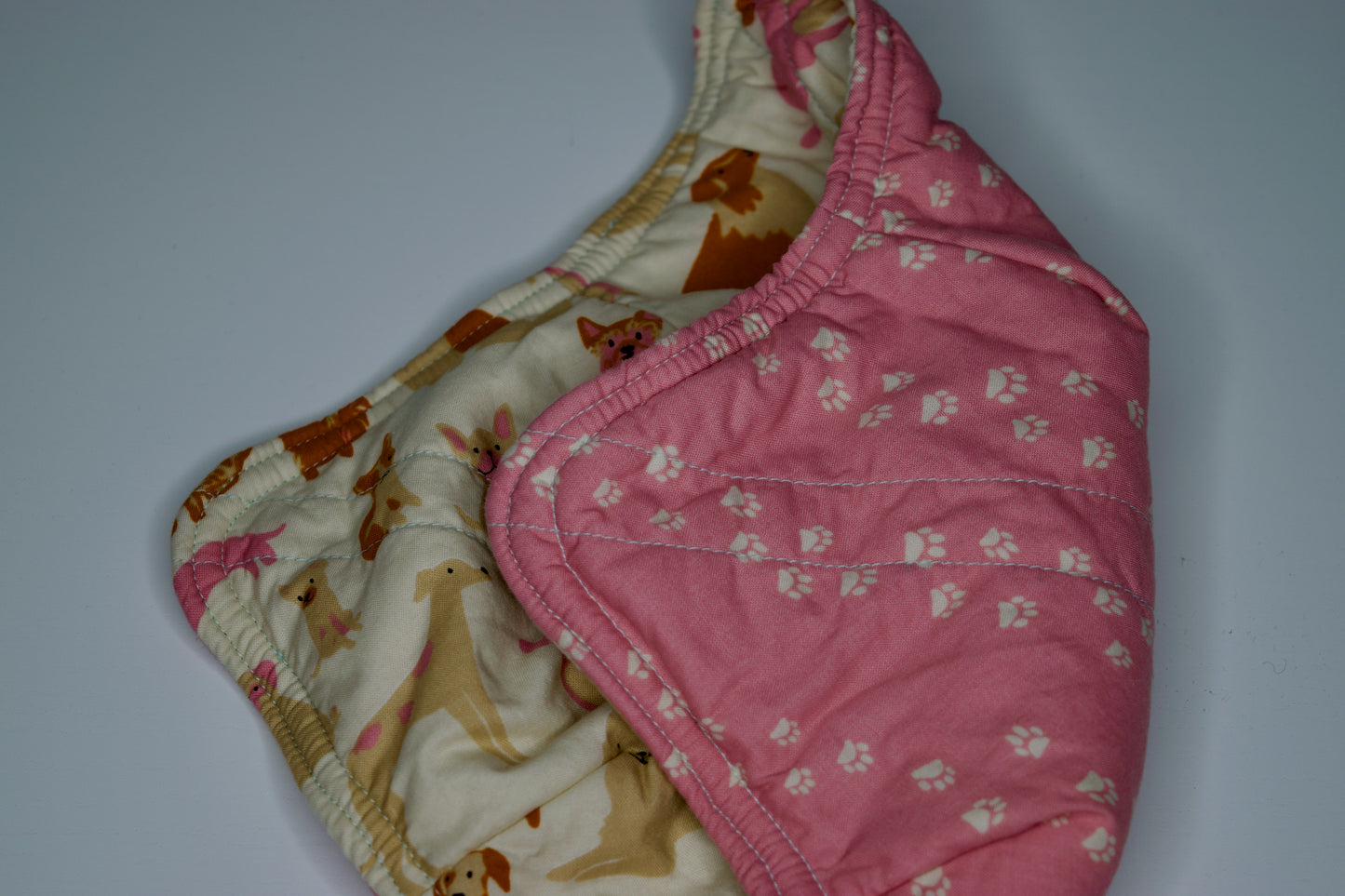 Dogs / Pink and White Paws Medium Bowl Cozy