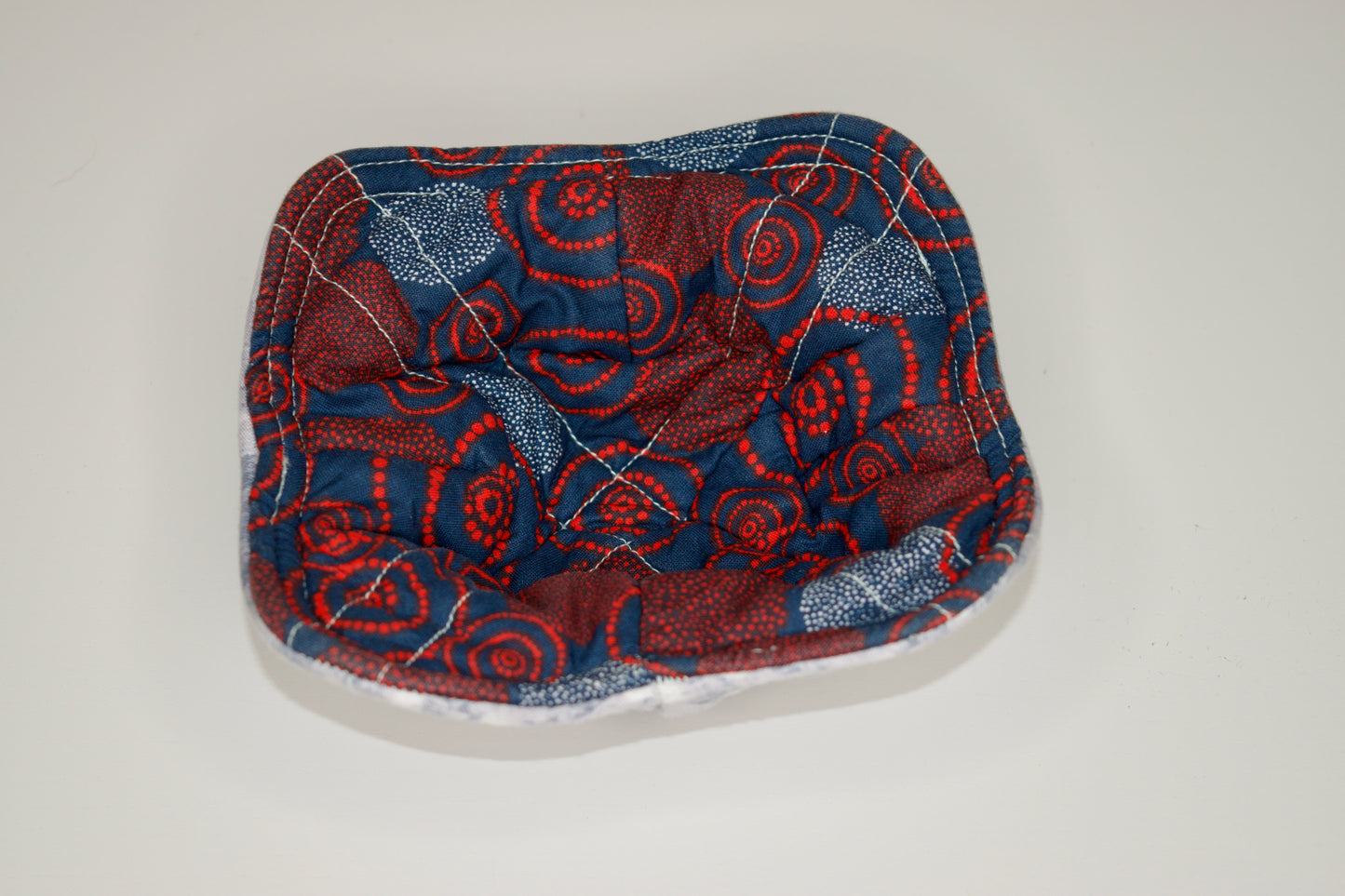 Red Circle / Gray Mini Bowl Cozy