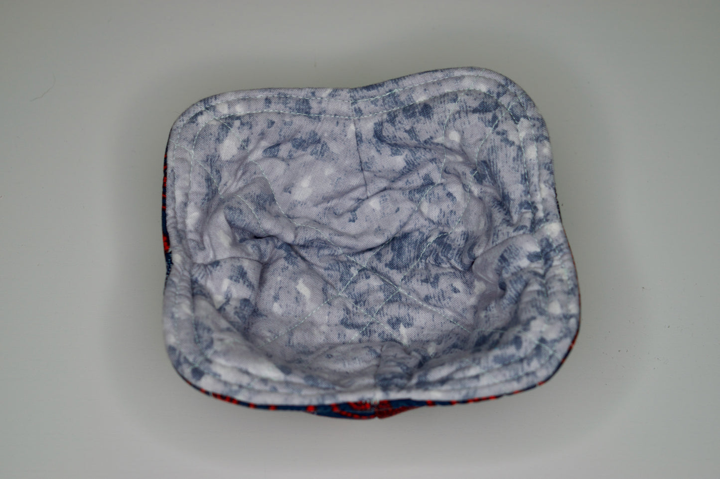Red Circle / Gray Mini Bowl Cozy