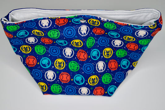 Marvel / Gray and White Stripes Small Snap Pouch