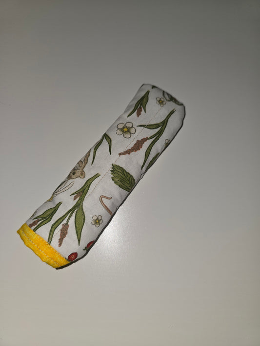Mice / Yellow Skillet Handle Holder