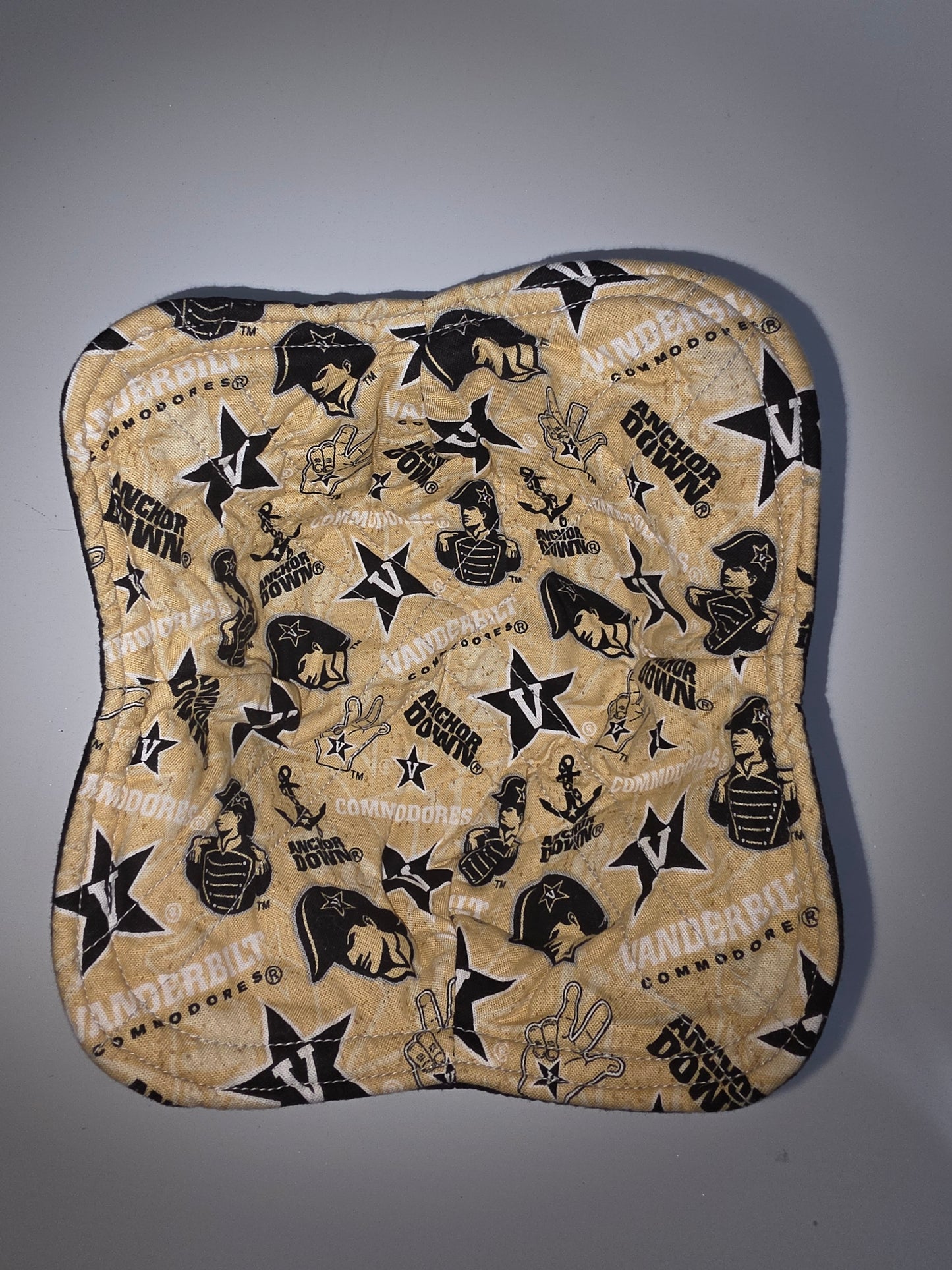 Vanderbilt / Black Small Bowl Cozy