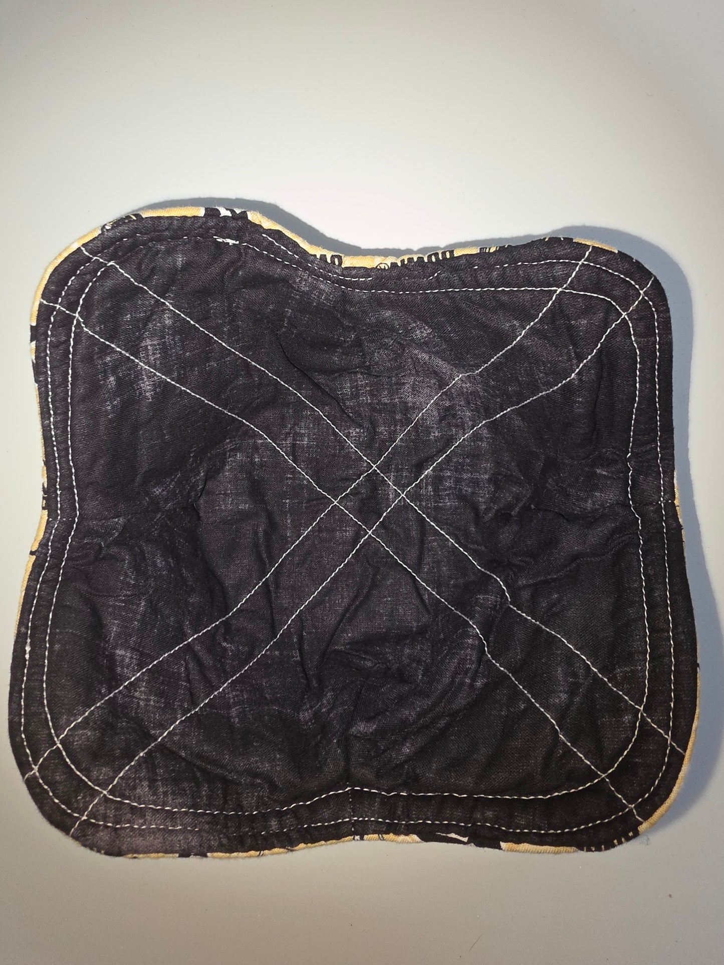Vanderbilt / Black Small Bowl Cozy