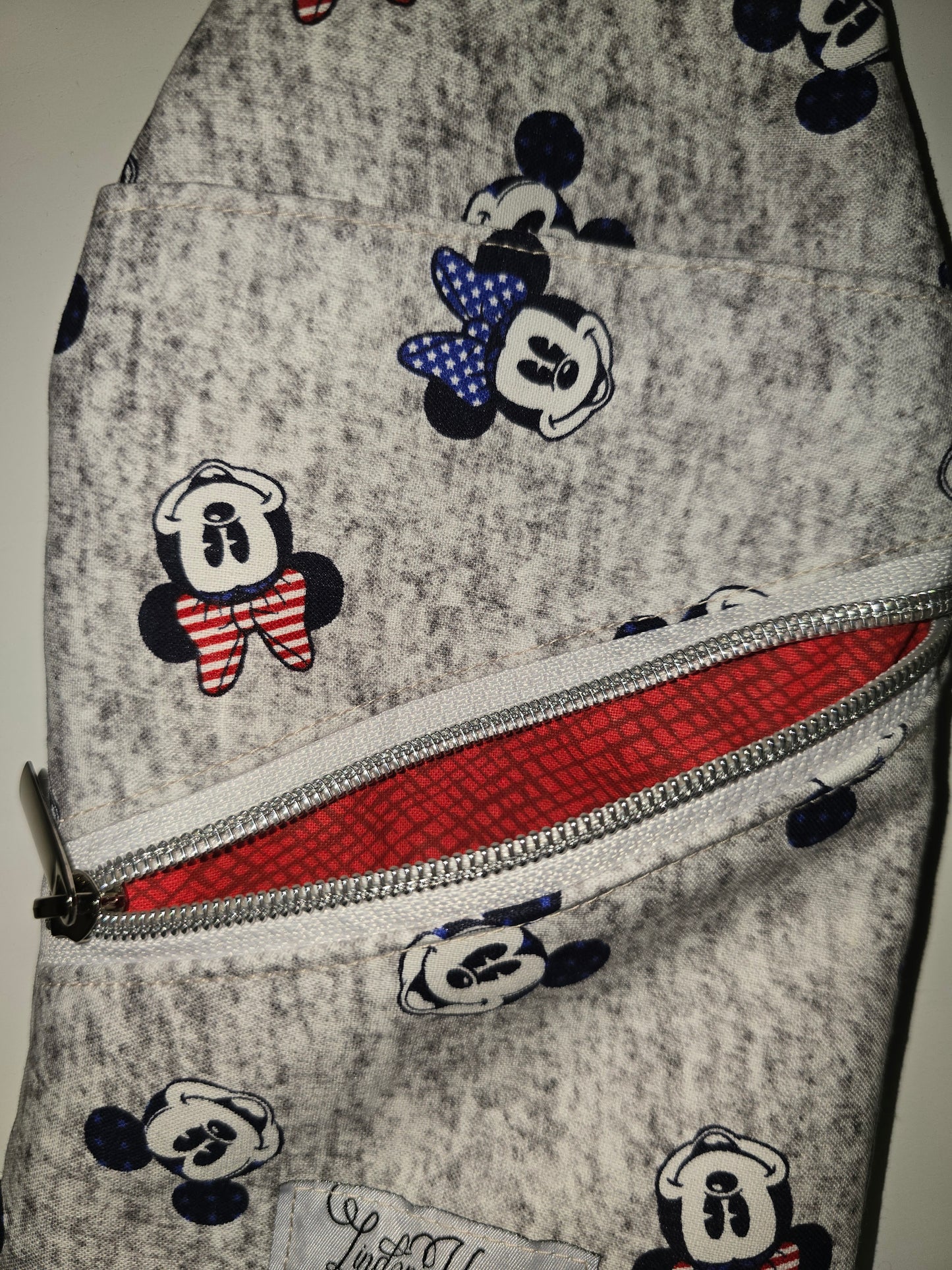 Mickey and Minnie / Red Lattice Crossbody Sling