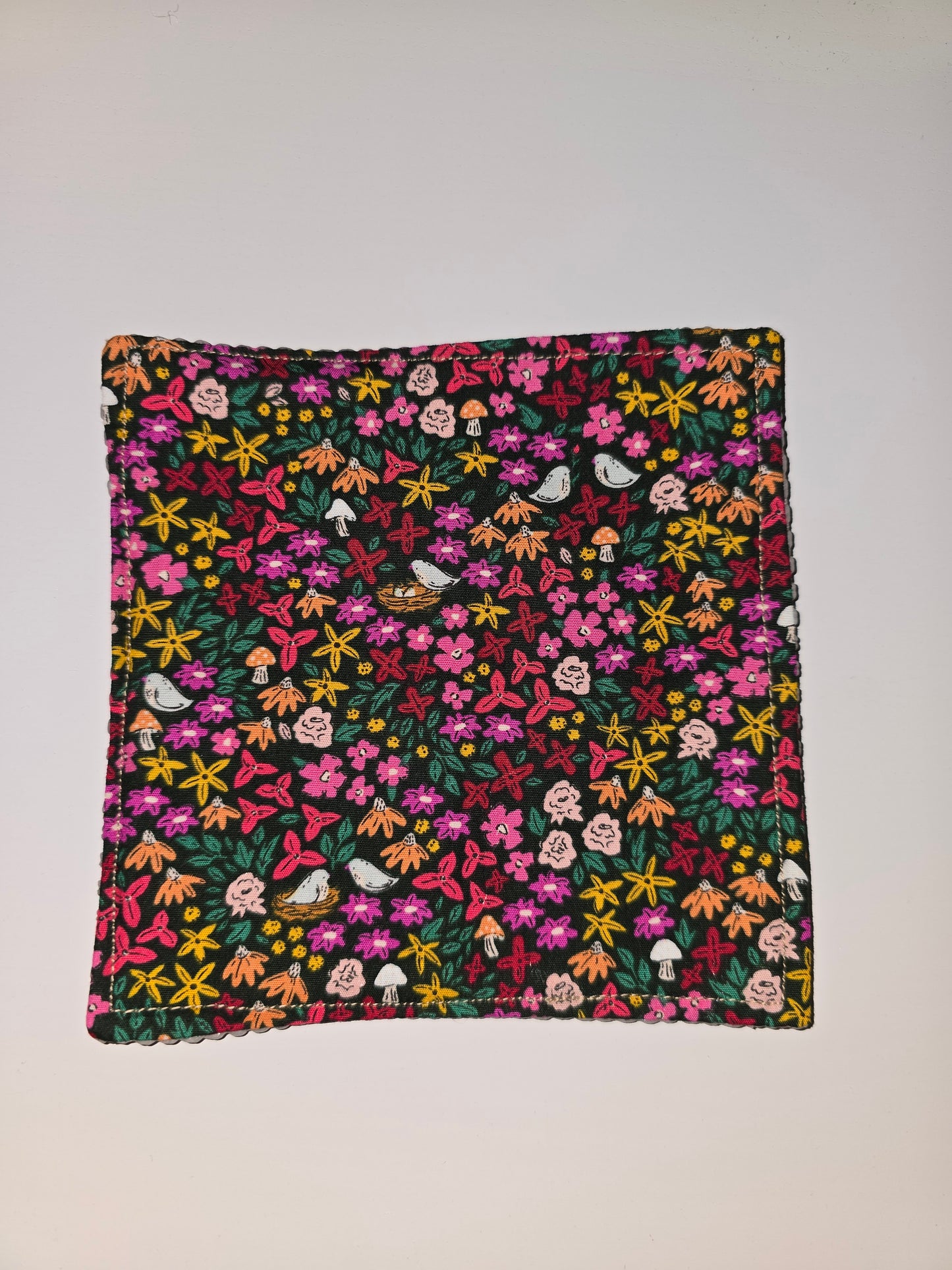 Flowers with Mushrooms and Birds Lid Gripper
